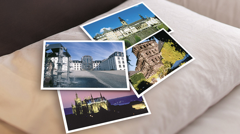 Kissen mit Postkarten