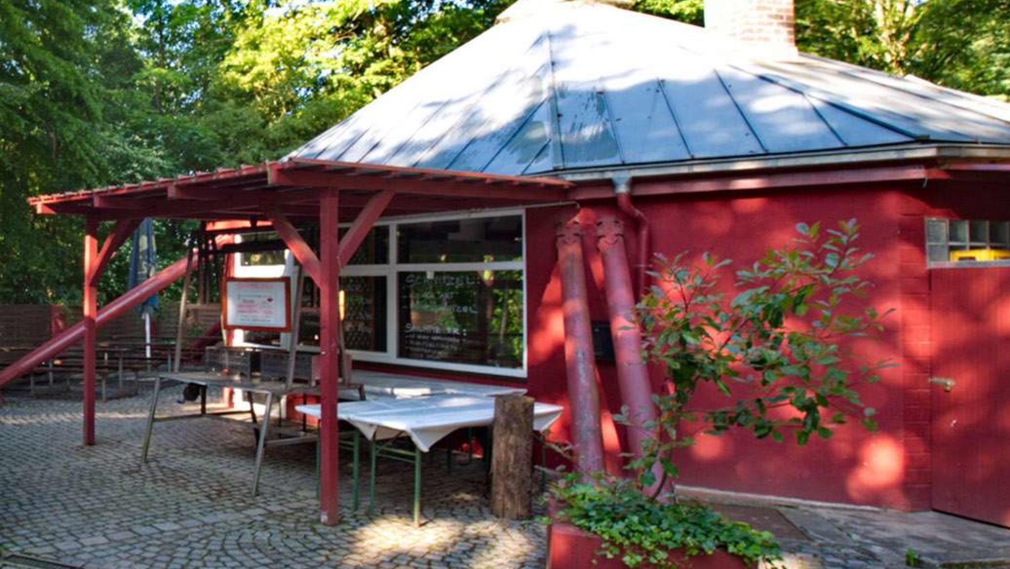 Uhu-Pavillon im Wildpark