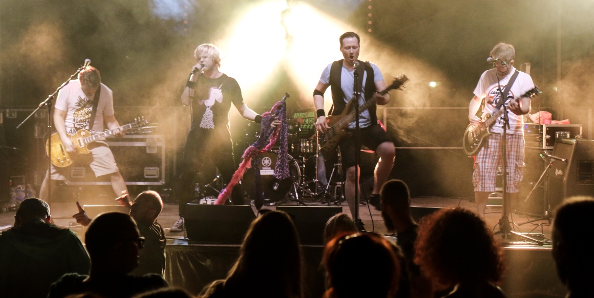 Altstadtfest-Freitag: Rockwiese, An Assful of Love (Foto: Frederik Bastgen)