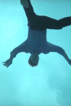 Filmstill DEAR DROWNING