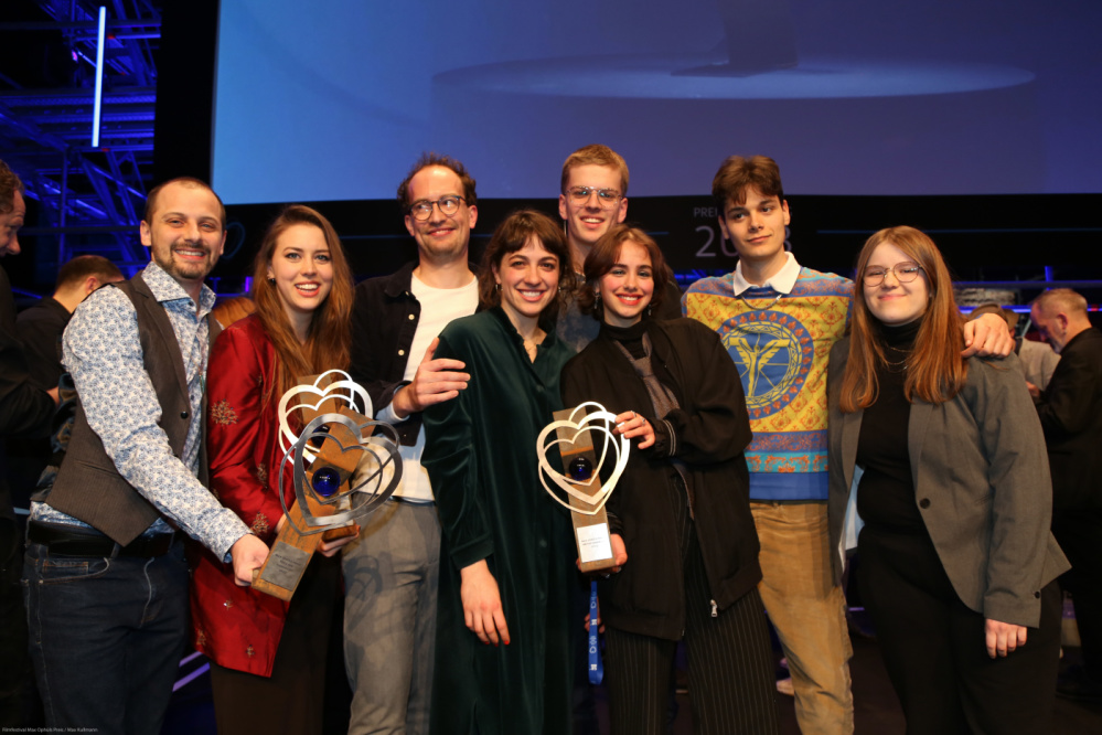  Die Jugendjury des 44. Filmfestival Max Ophüls Preis mit dem Gewinnerfilm-Team von BREAKING THE ICE