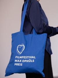 Foto der Festivaltasche mit langen Henkeln und FFMOP-Logo