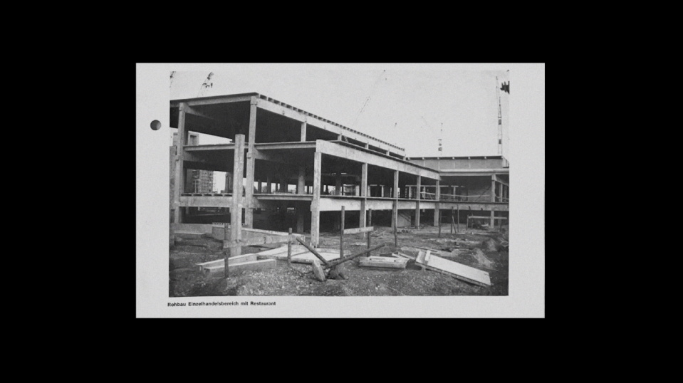 Filmstill RÜCKBLICKEND BETRACHTET Filmstill RÜCKBLICKEND BETRACHTET