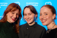 FFMOP47 - Blaue Wand - Liebesbesuch